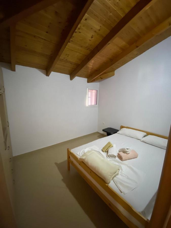 L.T. Apartment 5Th Street Sarande Ngoại thất bức ảnh