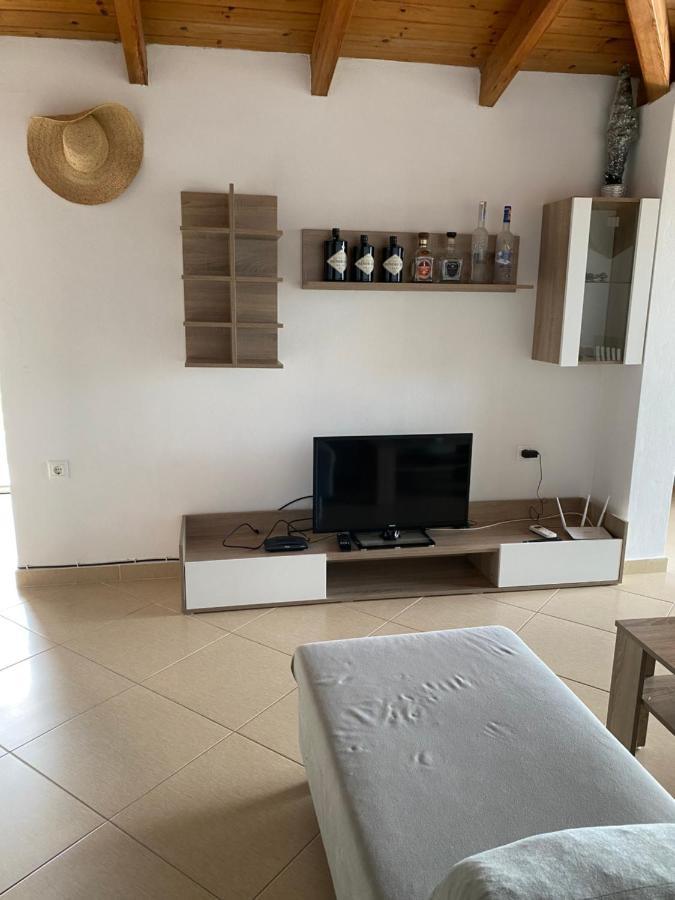 L.T. Apartment 5Th Street Sarande Ngoại thất bức ảnh