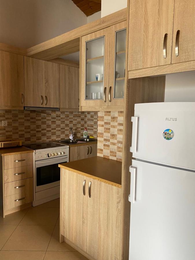 L.T. Apartment 5Th Street Sarande Ngoại thất bức ảnh