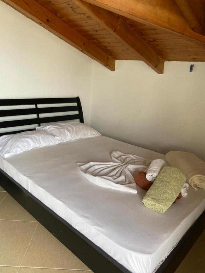 L.T. Apartment 5Th Street Sarande Ngoại thất bức ảnh