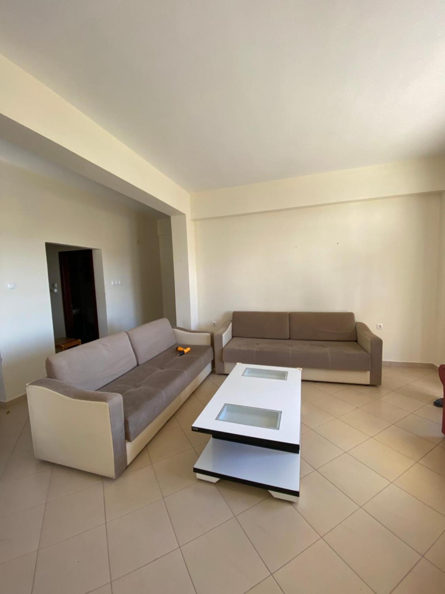 L.T. Apartment 5Th Street Sarande Ngoại thất bức ảnh