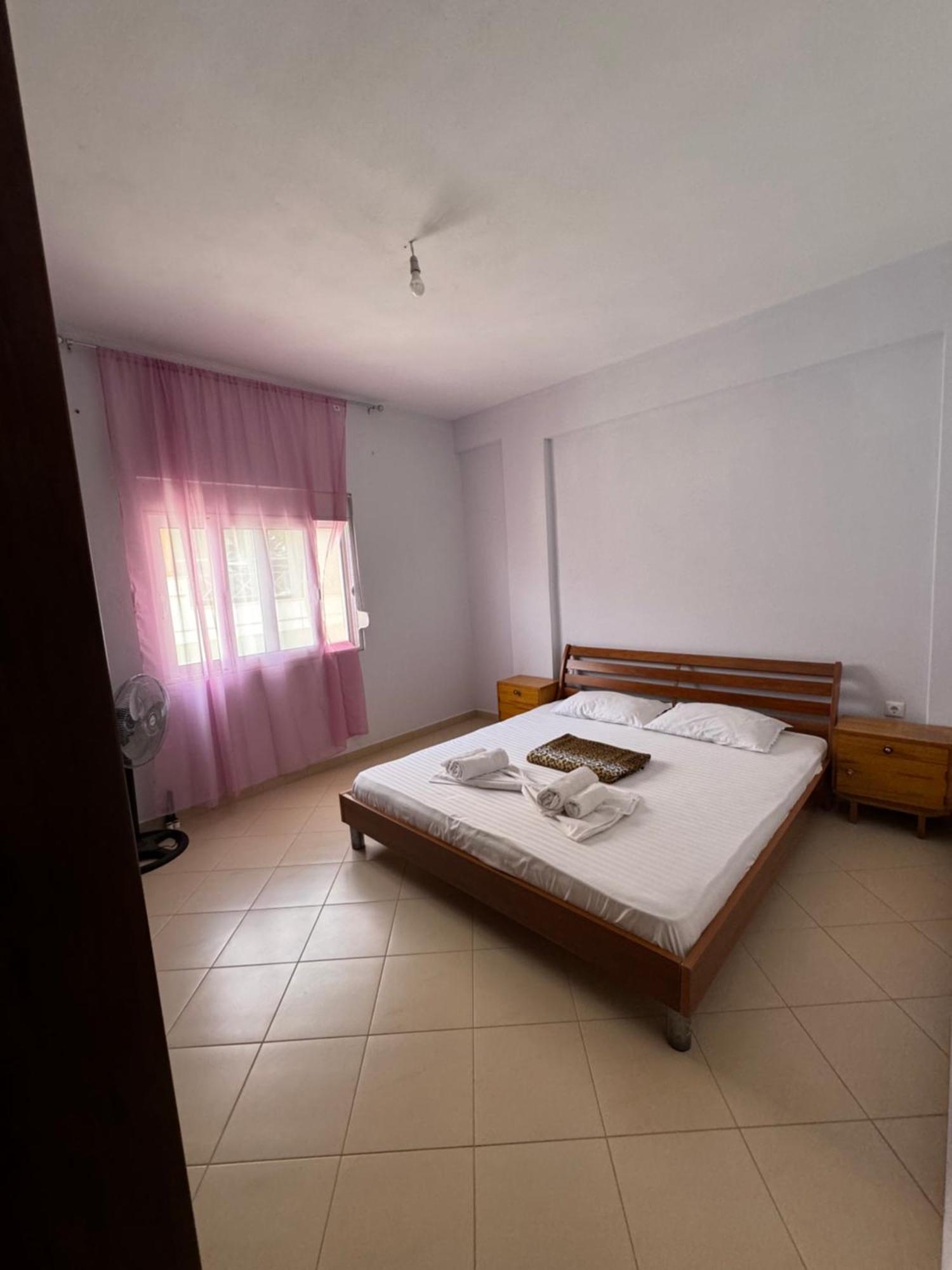 L.T. Apartment 5Th Street Sarande Ngoại thất bức ảnh