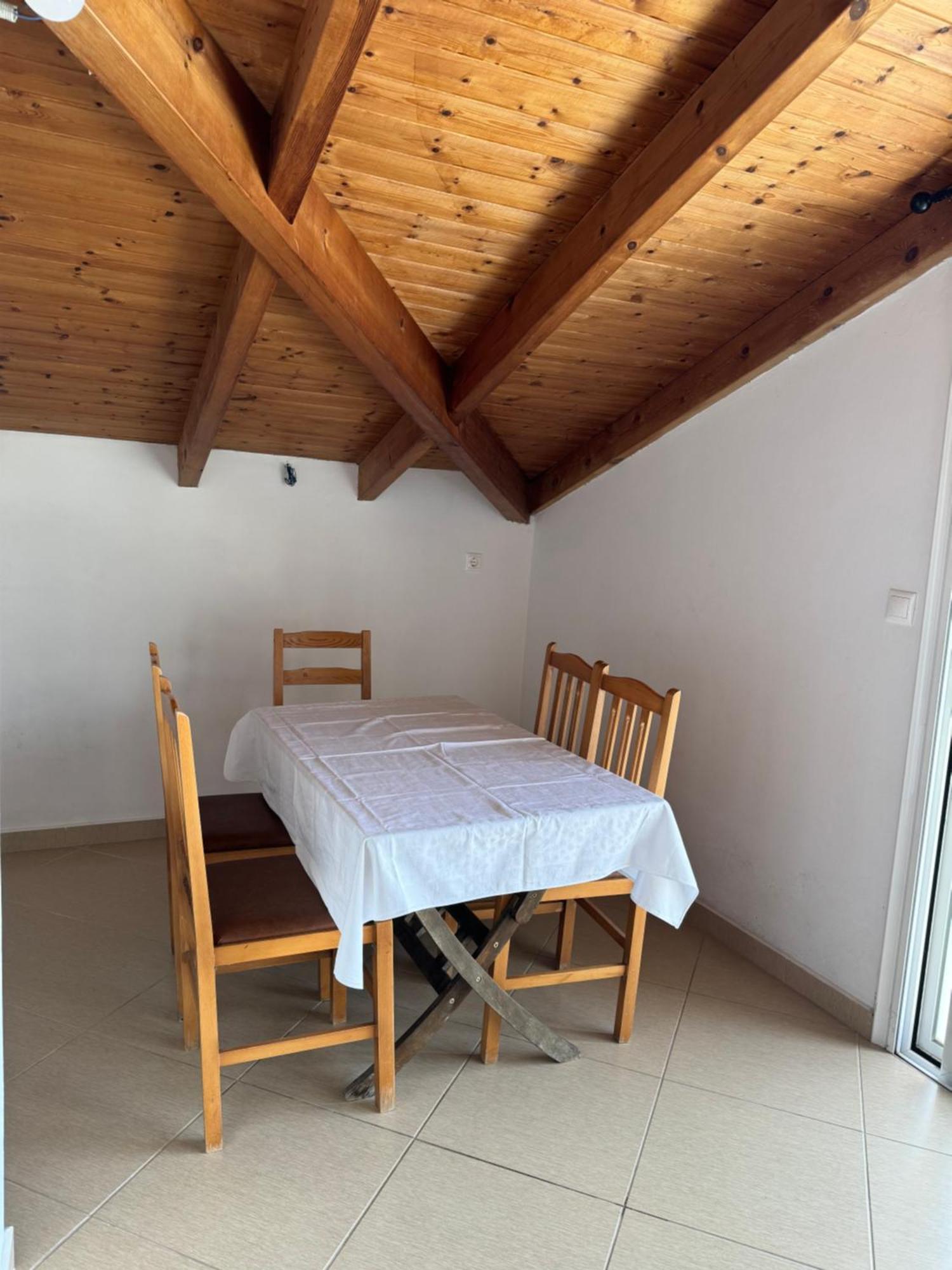 L.T. Apartment 5Th Street Sarande Ngoại thất bức ảnh