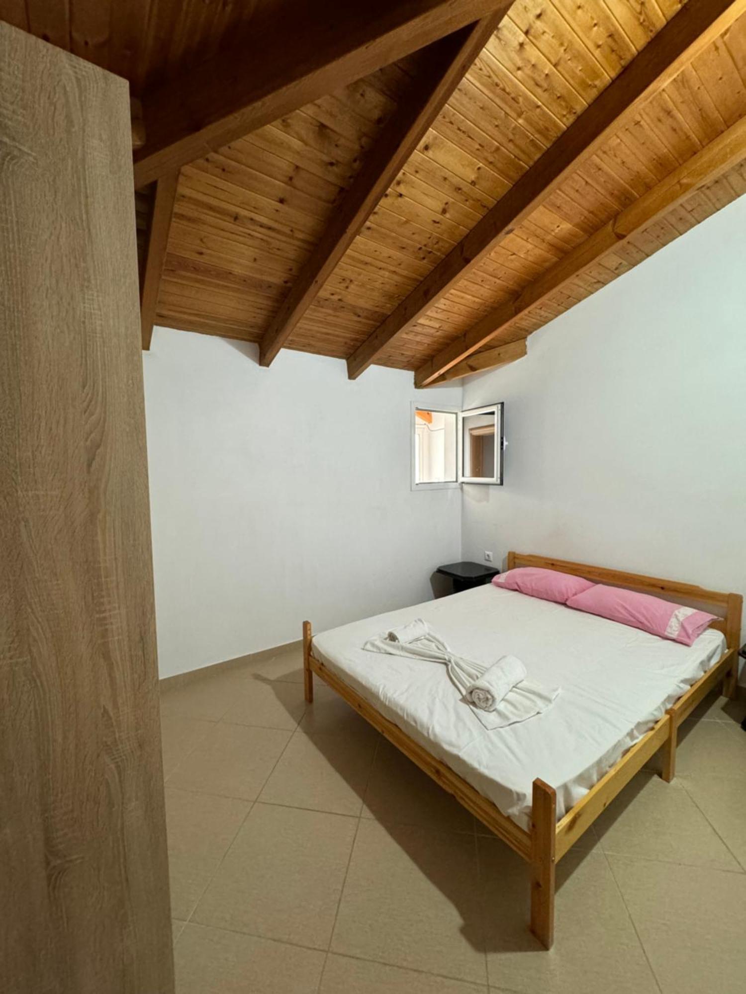 L.T. Apartment 5Th Street Sarande Ngoại thất bức ảnh