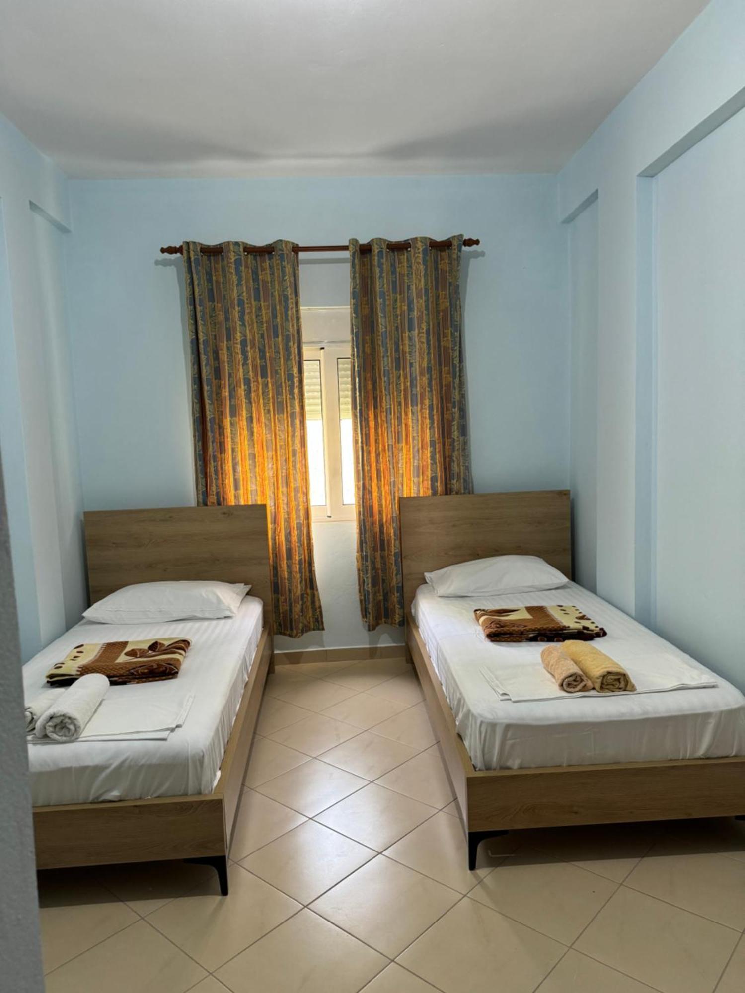 L.T. Apartment 5Th Street Sarande Ngoại thất bức ảnh