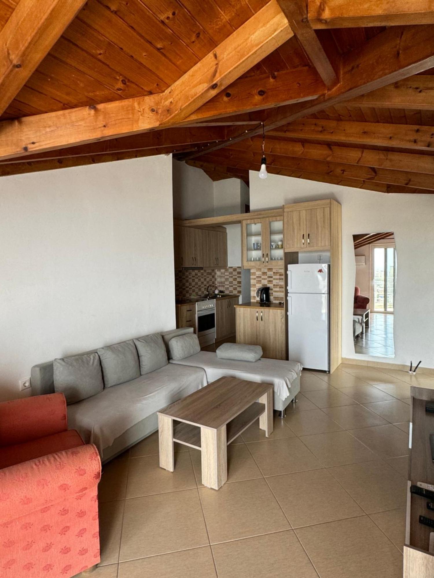 L.T. Apartment 5Th Street Sarande Ngoại thất bức ảnh