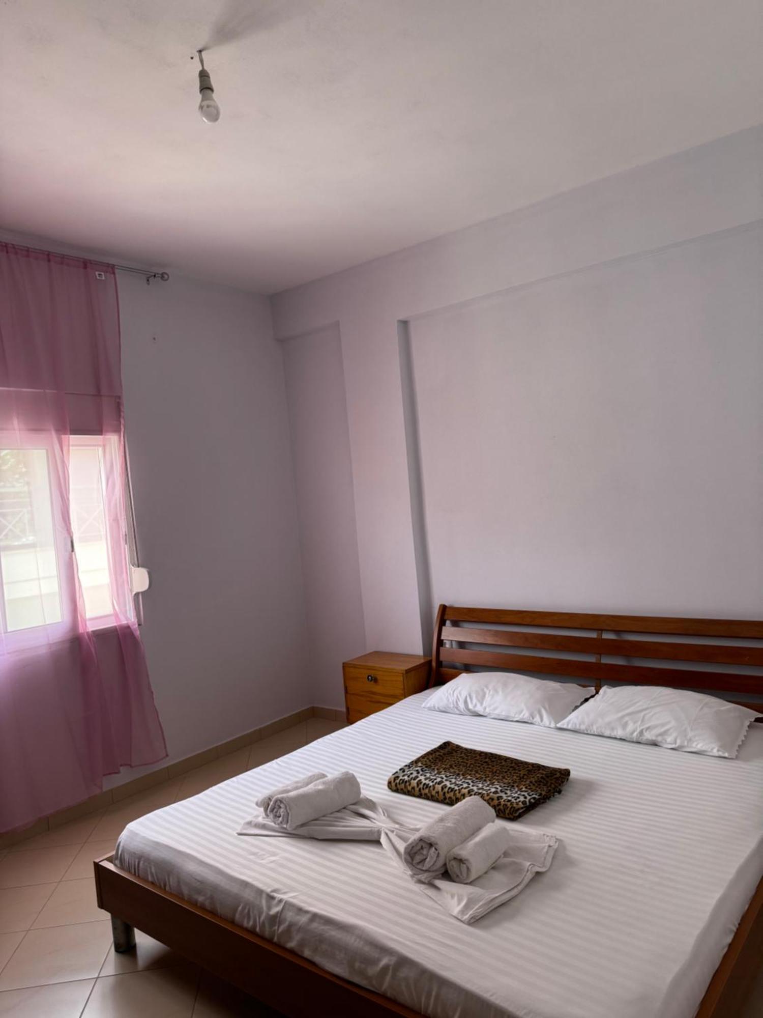 L.T. Apartment 5Th Street Sarande Ngoại thất bức ảnh